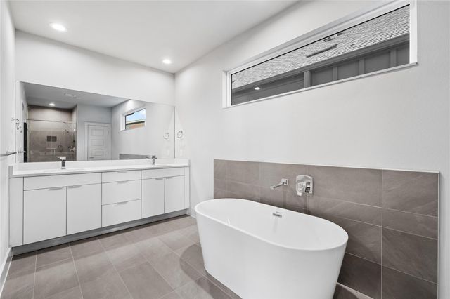 6813 Rocinante Lane, Houston, TX 77092