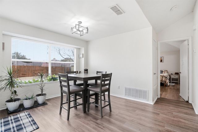 4946 Briar Oaks Lane, Grand Prairie, TX 75052