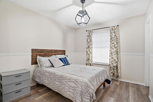 4946 Briar Oaks Lane, Grand Prairie, TX 75052