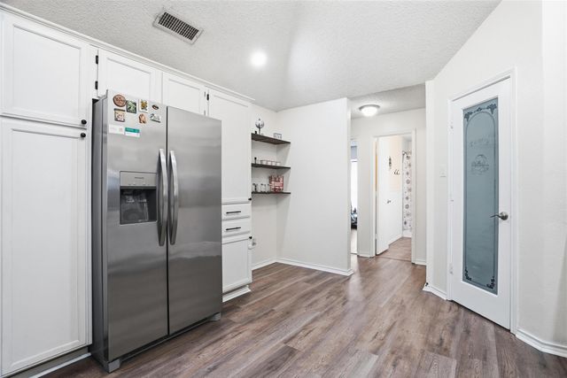 4946 Briar Oaks Lane, Grand Prairie, TX 75052