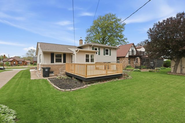 2528 28th Street, Moline, IL 61265