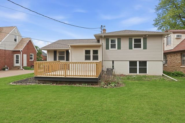 2528 28th Street, Moline, IL 61265