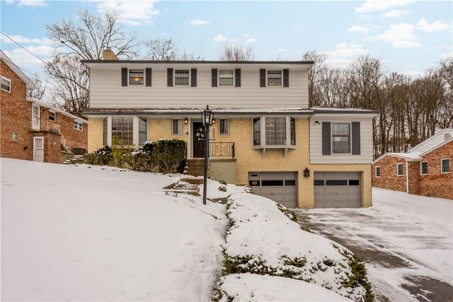 3643 Maplevue Dr, Bethel Park, PA 15102
