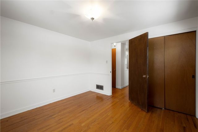 3643 Maplevue Dr, Bethel Park, PA 15102