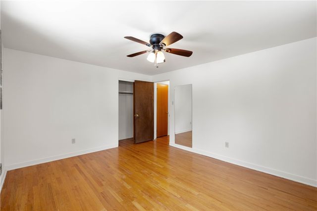 3643 Maplevue Dr, Bethel Park, PA 15102