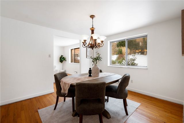 3643 Maplevue Dr, Bethel Park, PA 15102