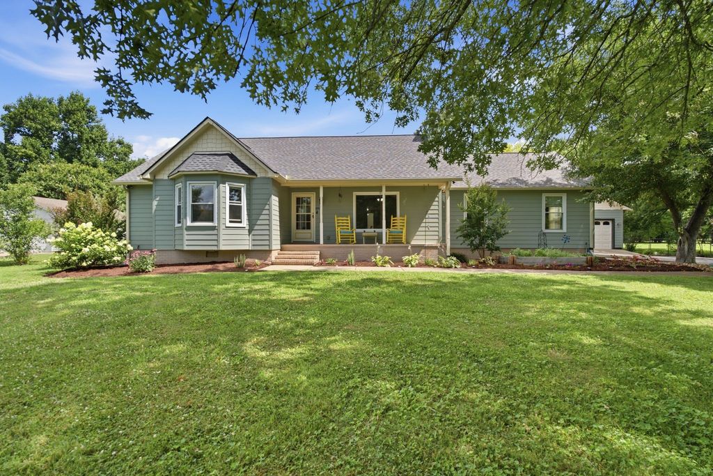 1168 Peebles Dr, Smyrna, TN 37167