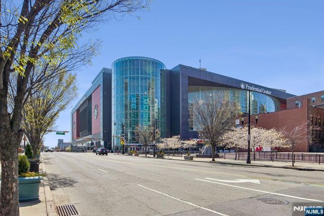 61 New Jersey Railroad Avenue 13, Newark, NJ 07105