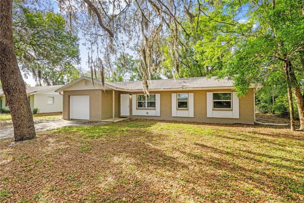 1116 HELEN DRIVE, Deland, FL 32720