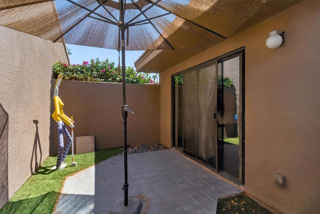 76683 Chrysanthemum Way, Palm Desert, CA 92211