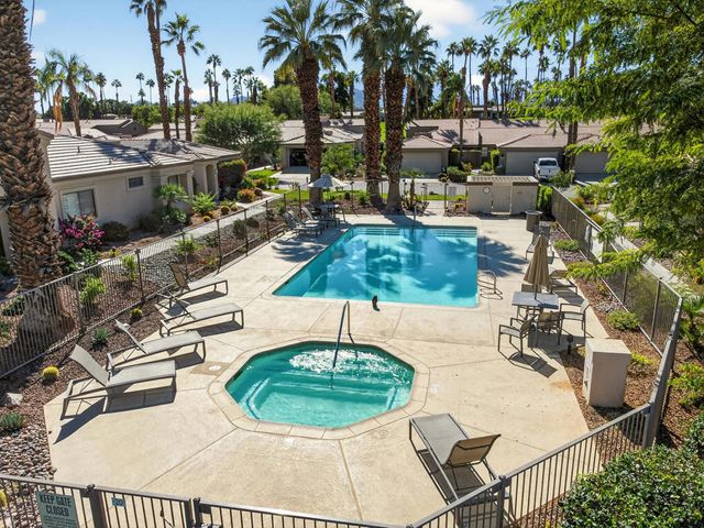 76683 Chrysanthemum Way, Palm Desert, CA 92211