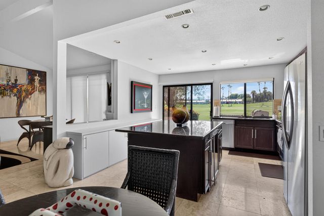 76683 Chrysanthemum Way, Palm Desert, CA 92211