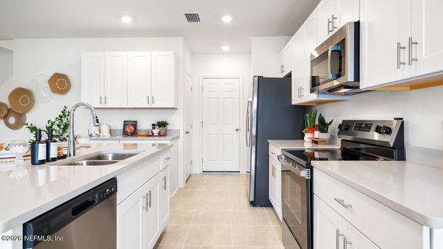 8274 WEATHER STAFF Court, Jacksonville, FL 32219