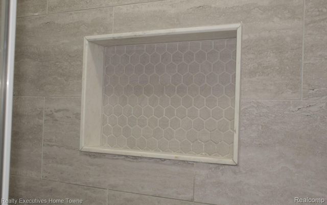 5012 Fleming Court, Sterling Heights, MI 48310