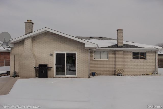 5012 Fleming Court, Sterling Heights, MI 48310