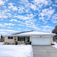 5012 Fleming Court, Sterling Heights, MI 48310