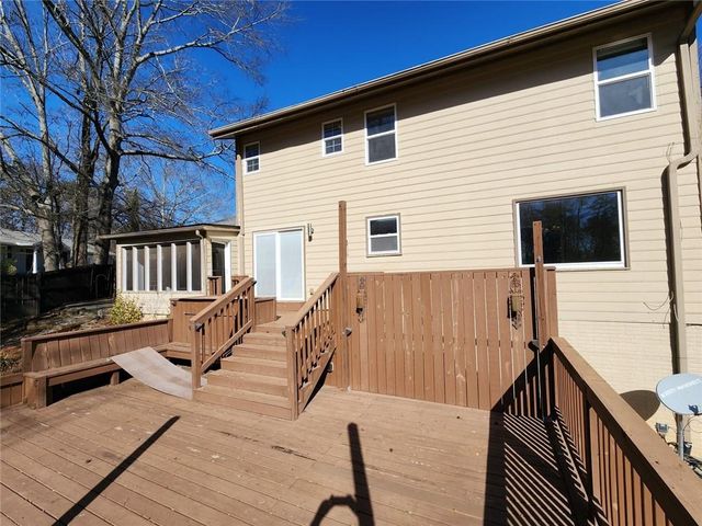 885 Melody Lane, Roswell, GA 30075