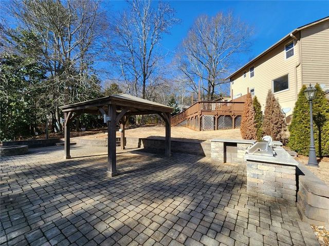 885 Melody Lane, Roswell, GA 30075