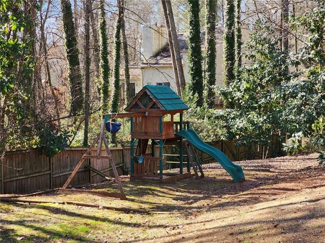 885 Melody Lane, Roswell, GA 30075