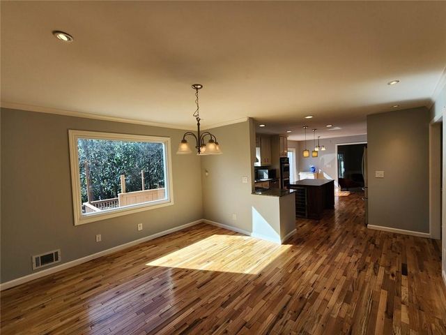 885 Melody Lane, Roswell, GA 30075