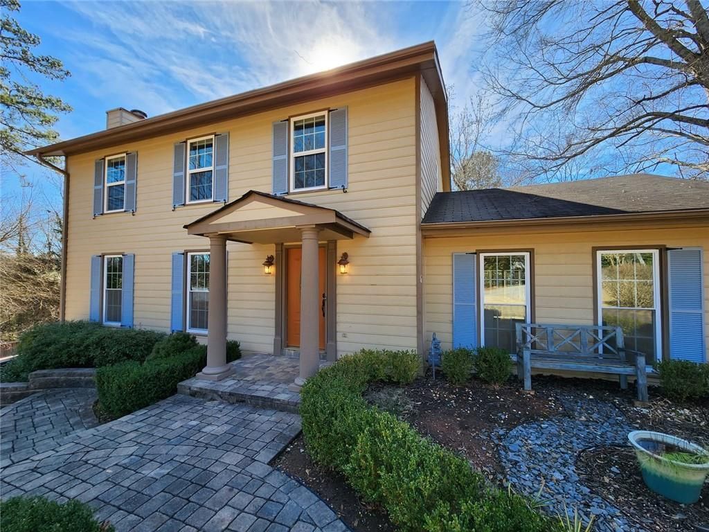 885 Melody Lane, Roswell, GA 30075