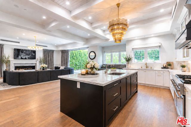 5162 Otis Avenue, Los Angeles, CA 91356