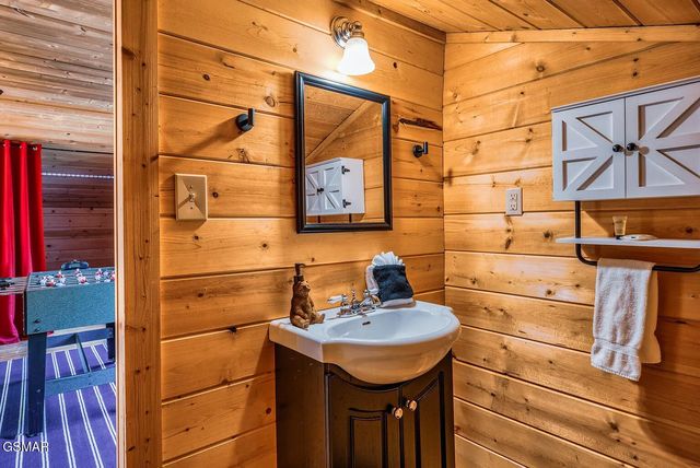 2924 Pine Haven Drive, Sevierville, TN 37862