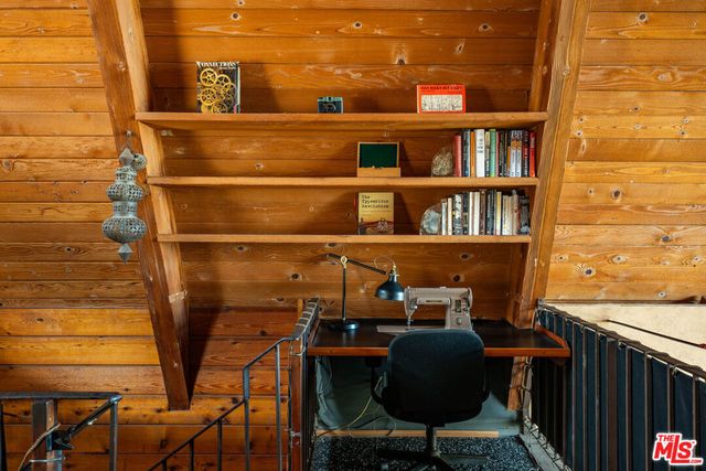 6105 Mulholland Highway, Los Angeles, CA 90068