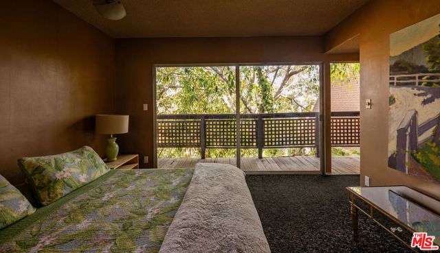 6105 Mulholland Highway, Los Angeles, CA 90068