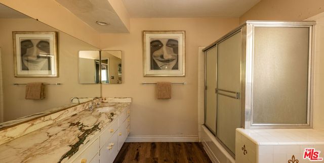 6105 Mulholland Highway, Los Angeles, CA 90068