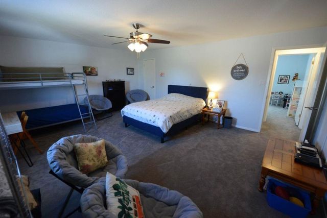 746 E Island DR, Bluffton, TX 78607