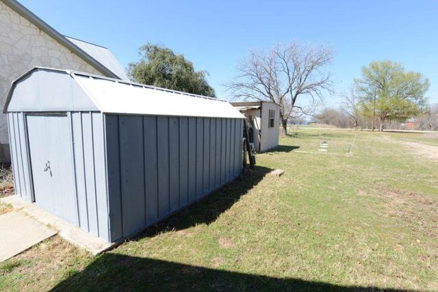 746 E Island DR, Bluffton, TX 78607