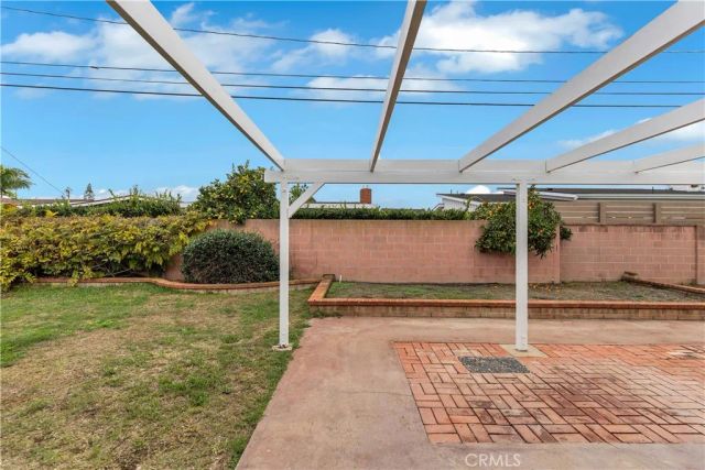 2371 Rutgers, Costa Mesa, CA 92626