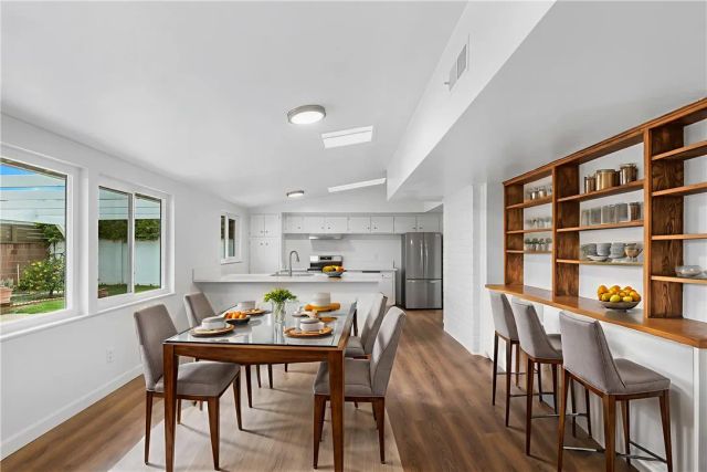 2371 Rutgers, Costa Mesa, CA 92626