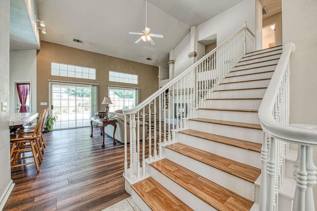 860 E Dartmouth Drive, Fresno, CA 93730