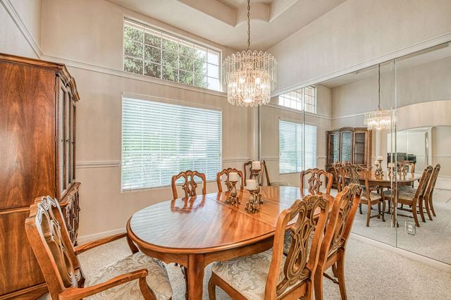 860 E Dartmouth Drive, Fresno, CA 93730