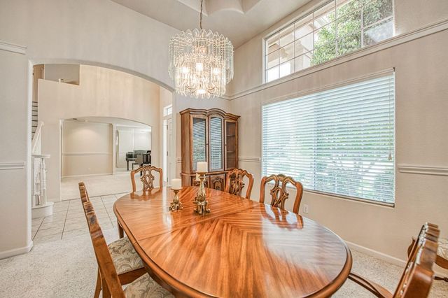 860 E Dartmouth Drive, Fresno, CA 93730