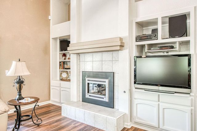 860 E Dartmouth Drive, Fresno, CA 93730