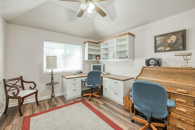 860 E Dartmouth Drive, Fresno, CA 93730