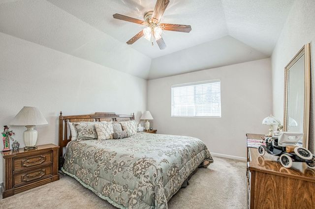 860 E Dartmouth Drive, Fresno, CA 93730
