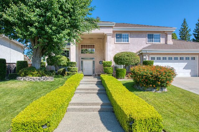 860 E Dartmouth Drive, Fresno, CA 93730