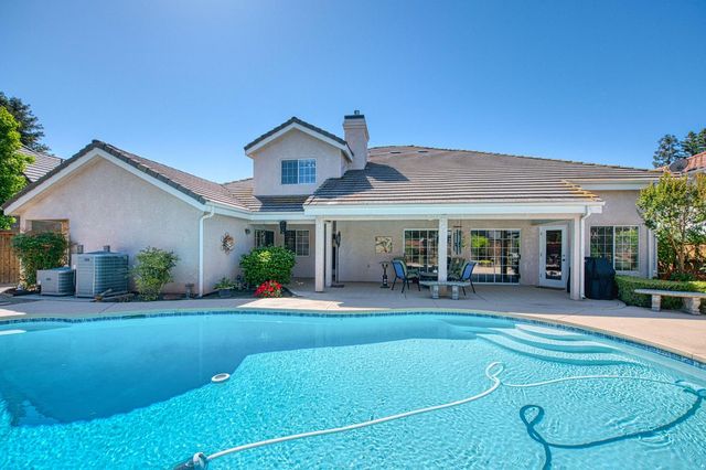 860 E Dartmouth Drive, Fresno, CA 93730