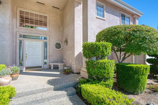 860 E Dartmouth Drive, Fresno, CA 93730