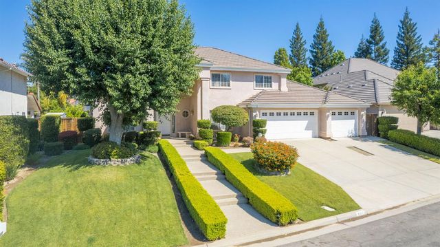 860 E Dartmouth Drive, Fresno, CA 93730