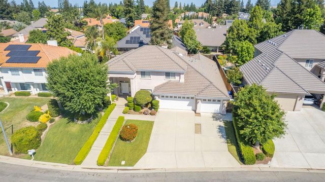 860 E Dartmouth Drive, Fresno, CA 93730