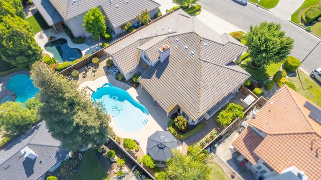 860 E Dartmouth Drive, Fresno, CA 93730