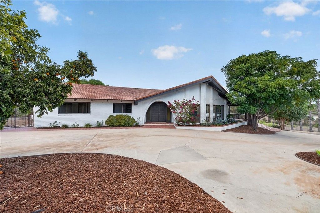 2801 E Mission Road, Fallbrook, CA 92028 — photo 3