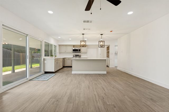 1525 Cherokee Trail, Plano, TX 75023