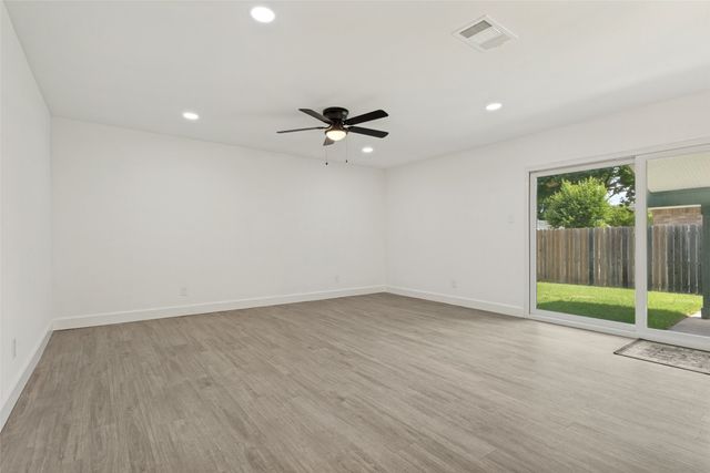 1525 Cherokee Trail, Plano, TX 75023