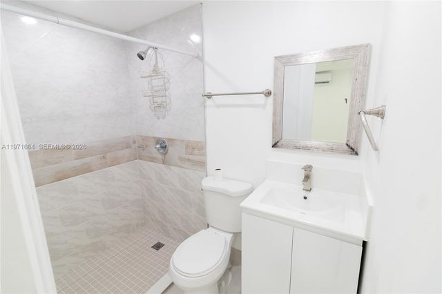 5803 Buchanan St, Hollywood, FL 33021